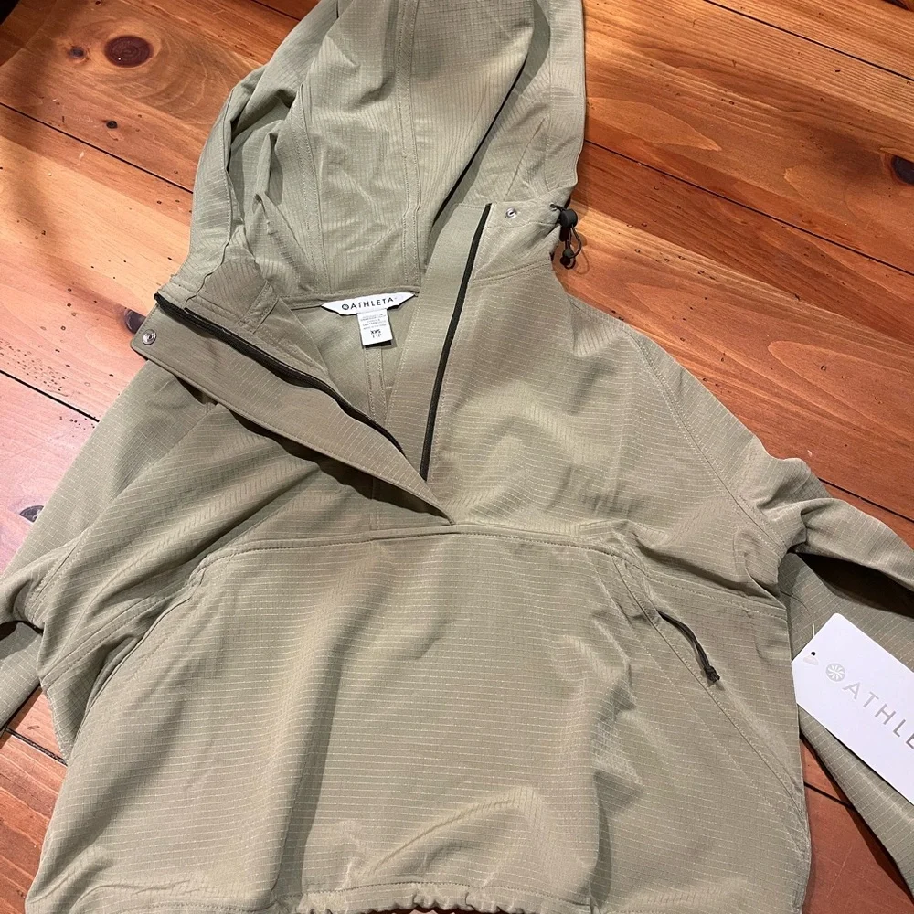 Athleta Boundless Crop Popover - Picture 3 of 6